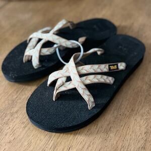 New Teva Women's Olowahu Sandal Retro Geometric Print Tan Flip Flops Size 6